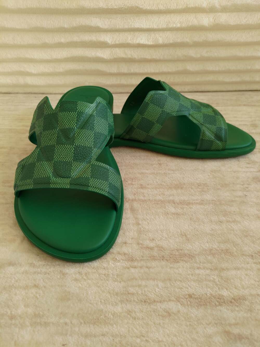 LV Louis Vuitton Oasis Mule Damier Calfskin Green Size 6 Authentic Pre-loved
